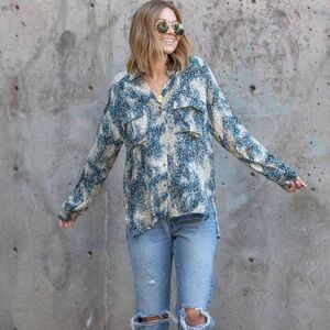 NWT LoveStitch Blouse Blue print size M and size L